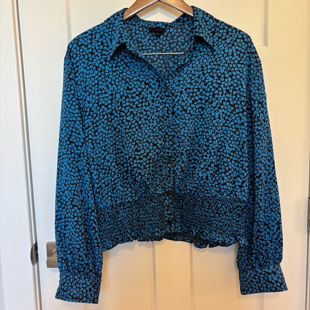 Who What Wear Vibrant Blue and Black Floral Blouse